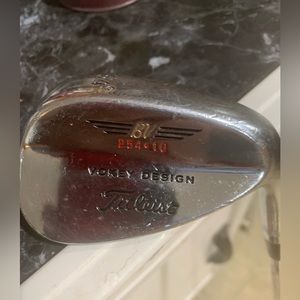 Men’s Titleist, 54° Vokey design, wedge